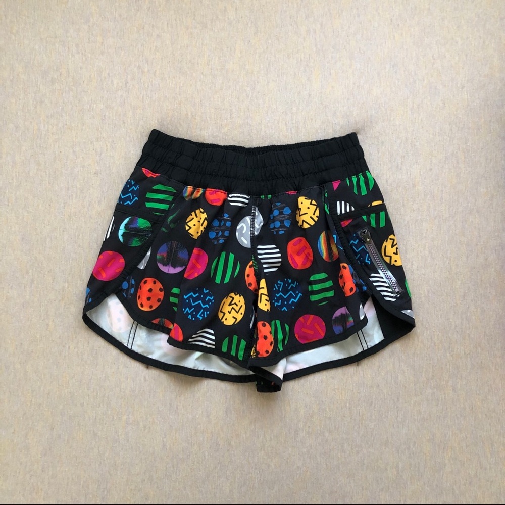 Lululemon circle pills seawheeze tracker short